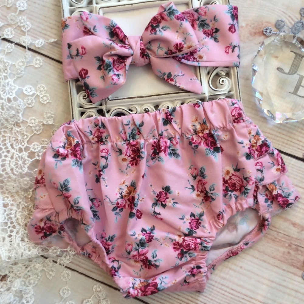 Boutique Baby Newborn Ruffle Bloomers & Headband - Picture 4 of 4